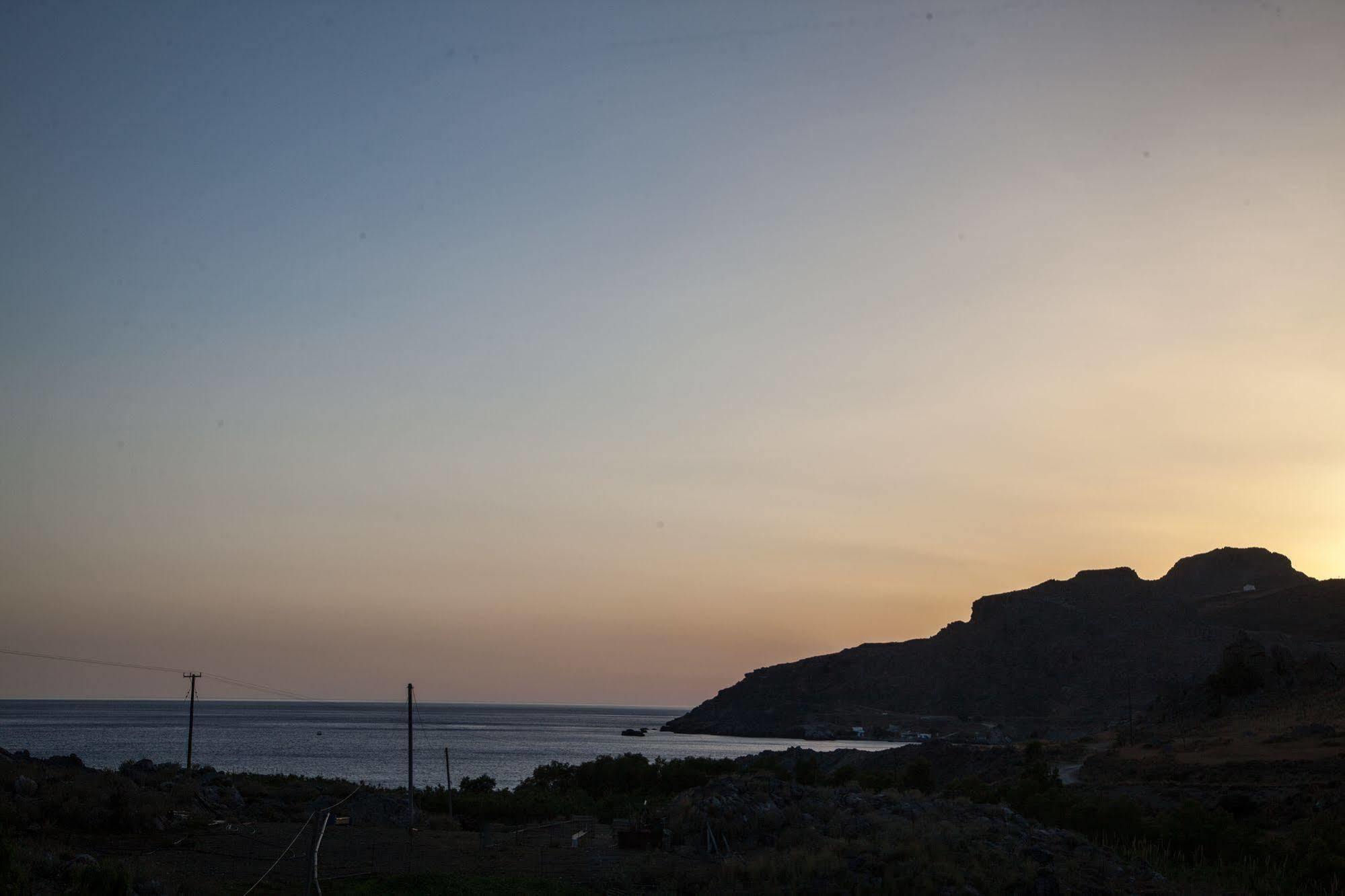 דמנוני Ammoudi Hotel מראה חיצוני תמונה