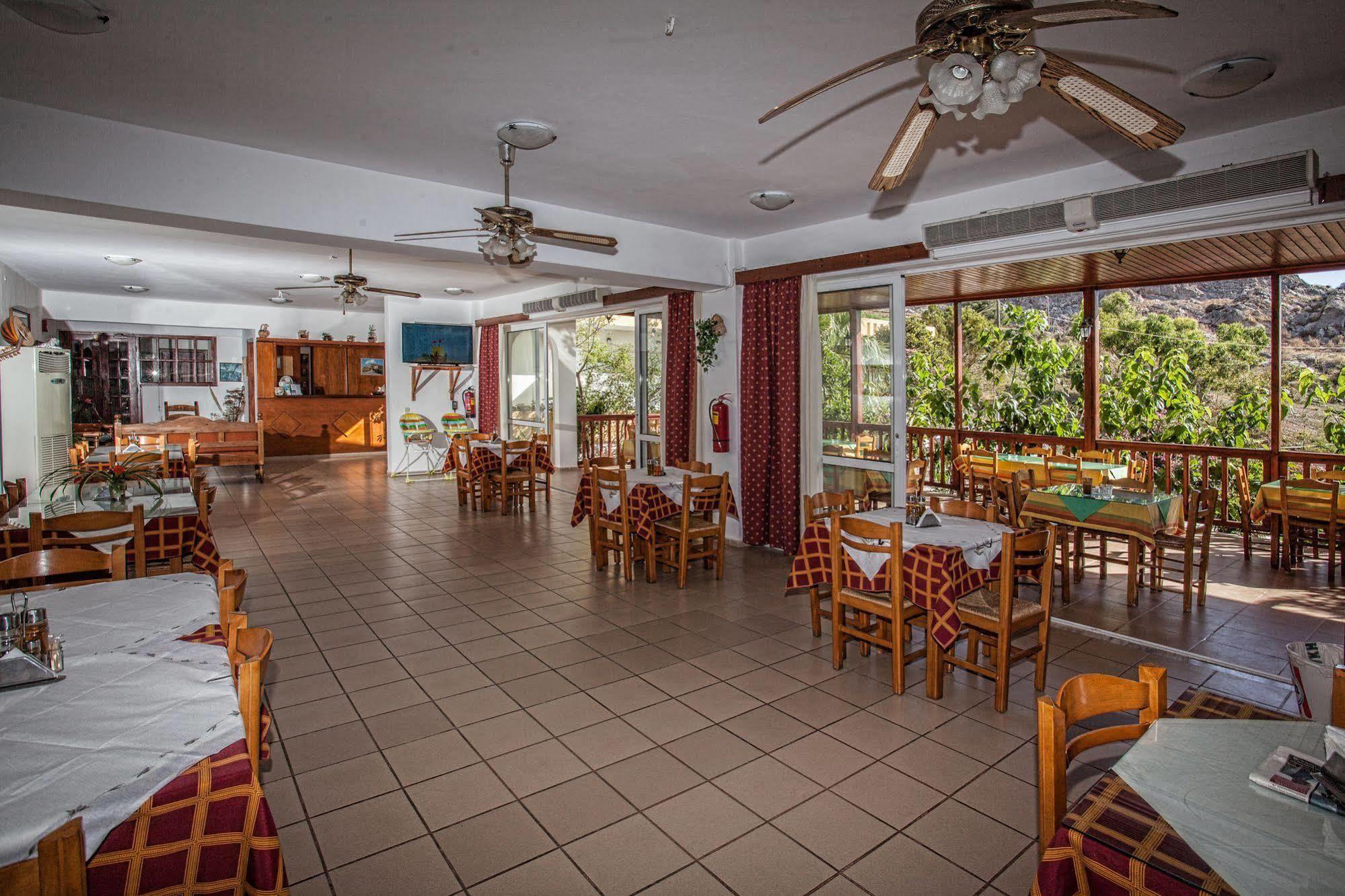 דמנוני Ammoudi Hotel מראה חיצוני תמונה